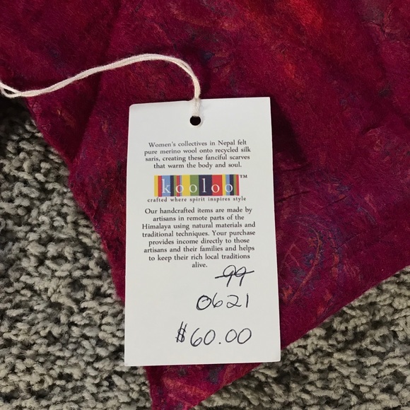 Beautiful kooloo Scarf - Picture 2 of 3